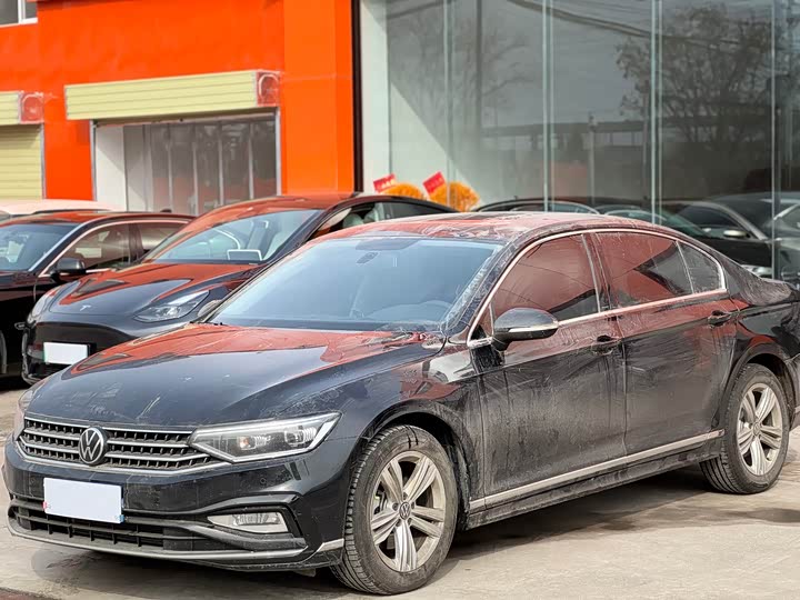 Фото 1 - Volkswagen Magotan