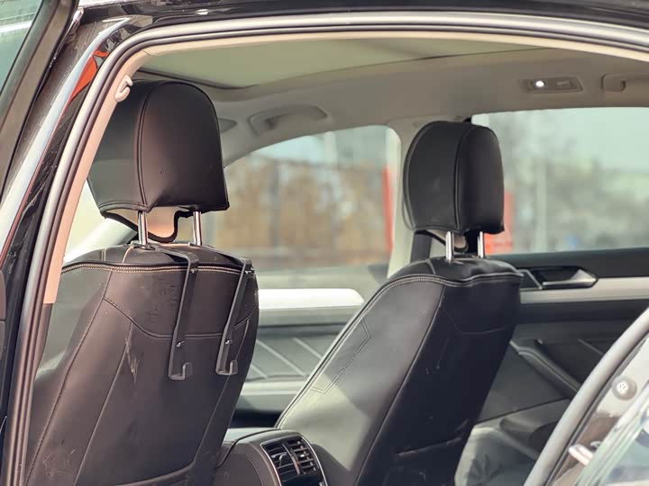 Фото 5 - Volkswagen Magotan