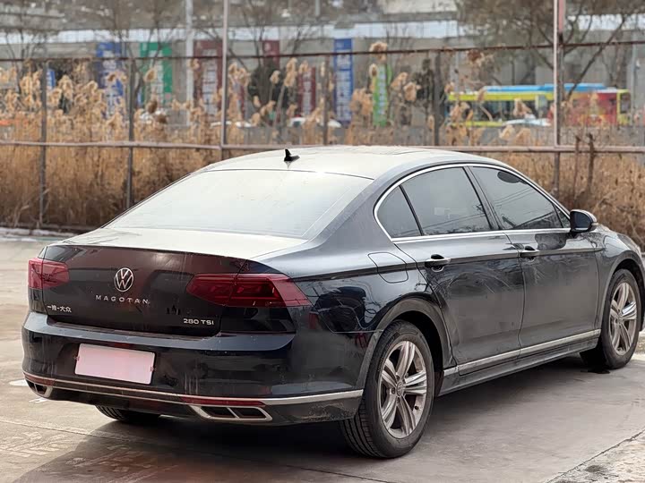 Фото 9 - Volkswagen Magotan