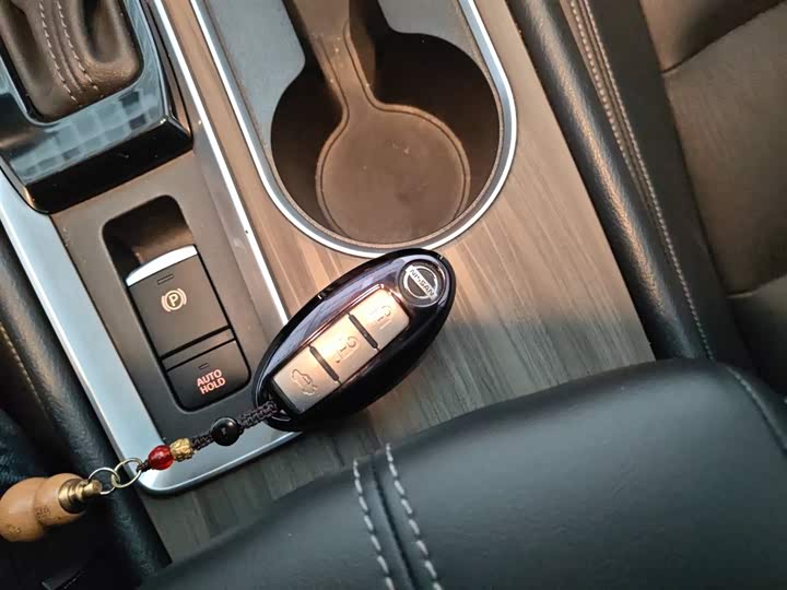 Фото 9 - Nissan Teana