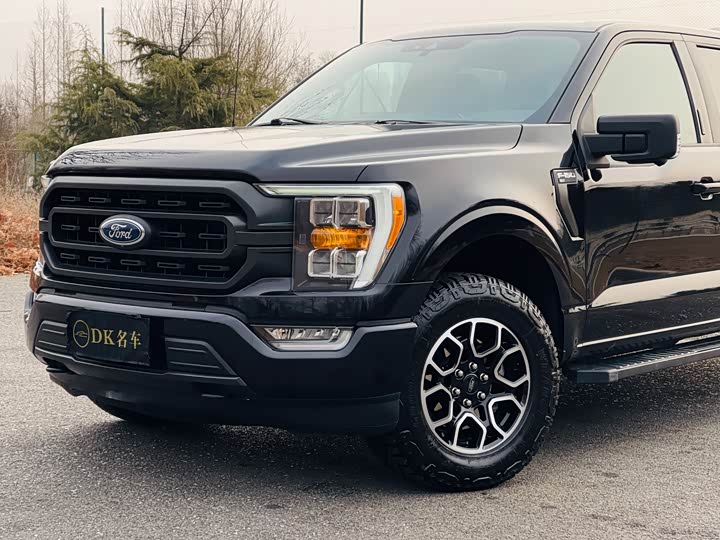 Фото 3 - Ford F-150 Raptor