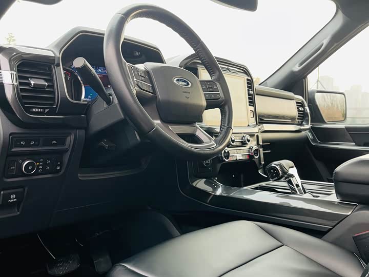 Фото 8 - Ford F-150 Raptor