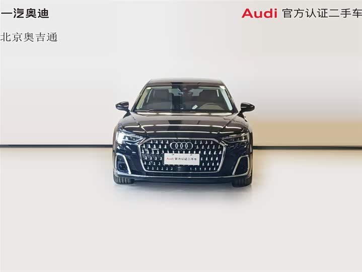 Фото 4 - Audi A8