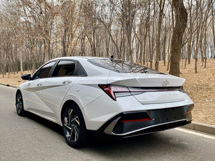 Фото 3 - Hyundai Elantra N line