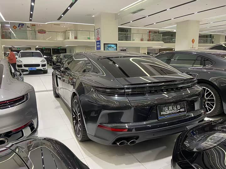 Фото 4 - Porsche Panamera