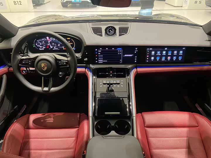 Фото 6 - Porsche Panamera