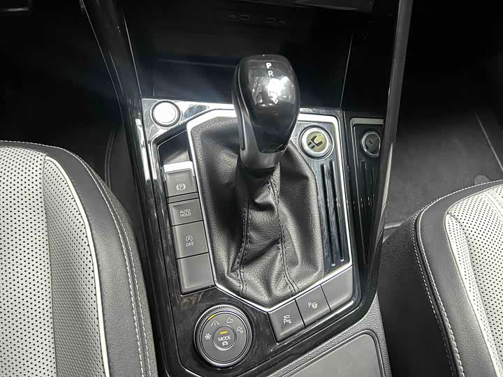 Фото 9 - Volkswagen Tayron