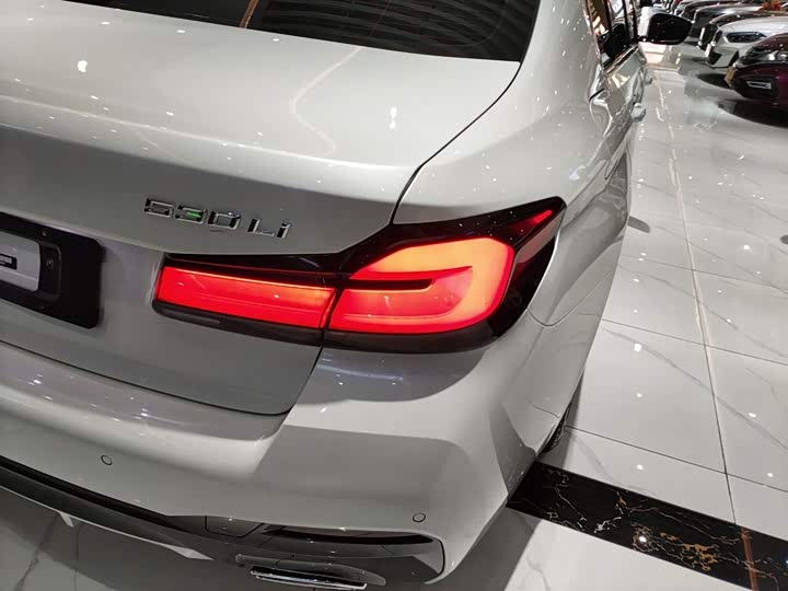 Фото 8 - BMW 5 Series