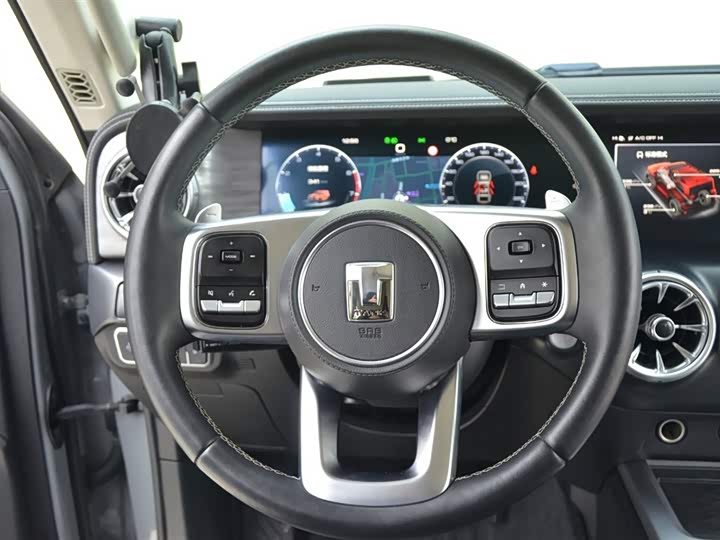 Фото 9 - Tank 300