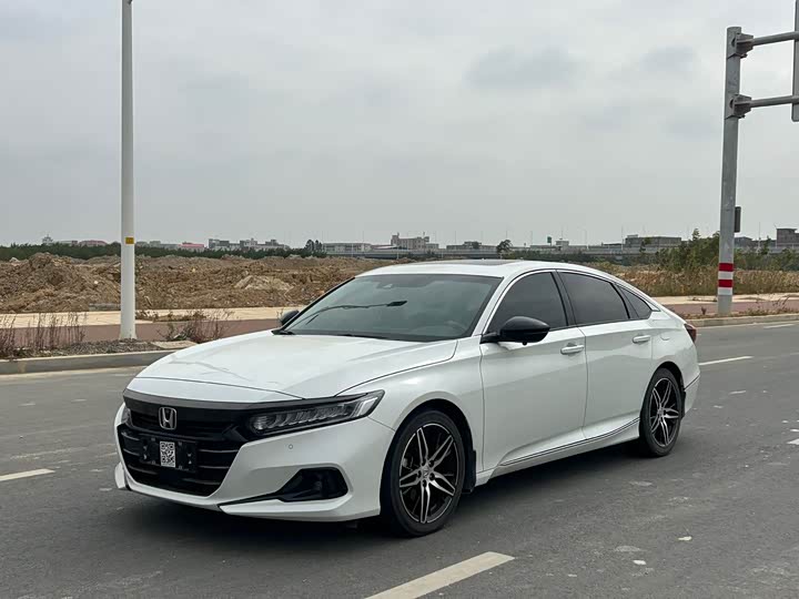 Фото 1 - Honda Accord