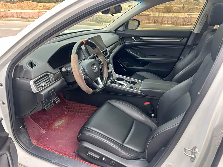 Фото 4 - Honda Accord