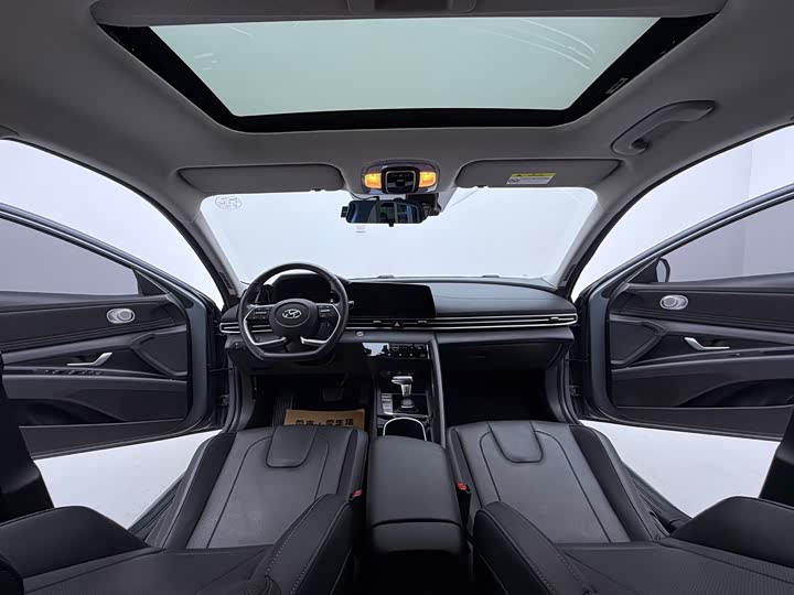 Фото 5 - Hyundai Elantra N line