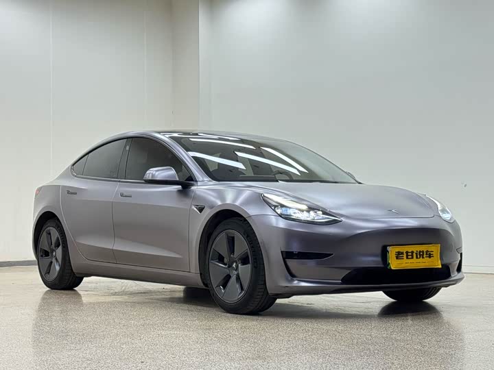 Фото 3 - Tesla Model 3