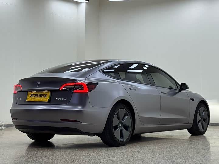 Фото 5 - Tesla Model 3