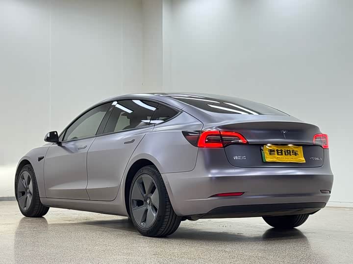 Фото 7 - Tesla Model 3