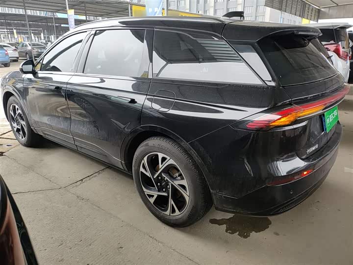 Фото 5 - Lincoln Nautilus