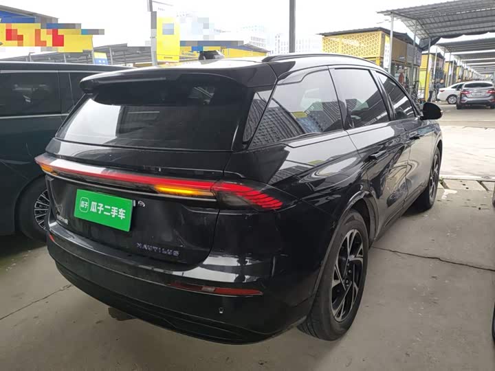 Фото 7 - Lincoln Nautilus