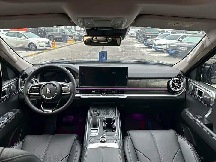 Фото 5 - Tank 400 Hybrid