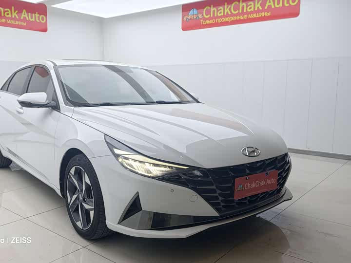 Фото 2 - Hyundai Elantra N line