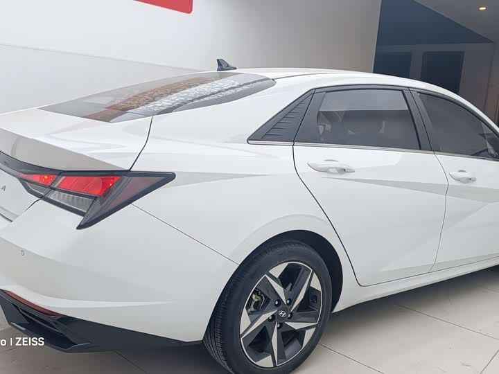 Фото 4 - Hyundai Elantra N line