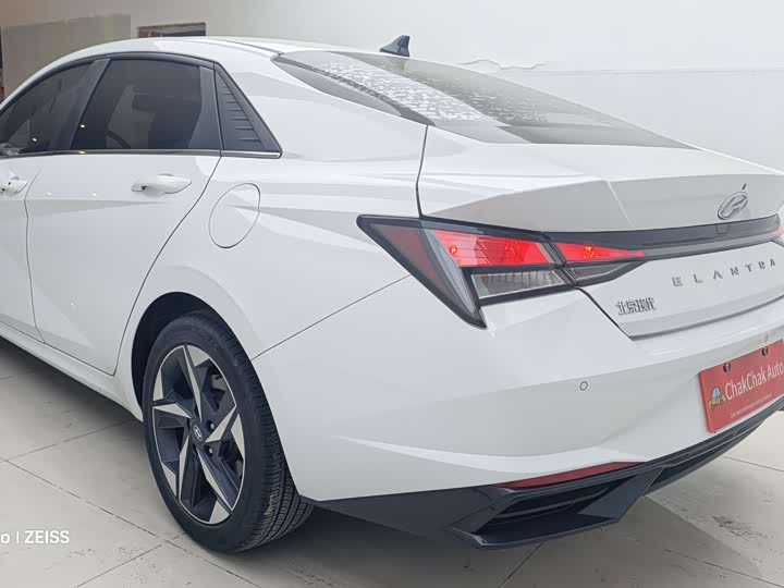 Фото 5 - Hyundai Elantra N line