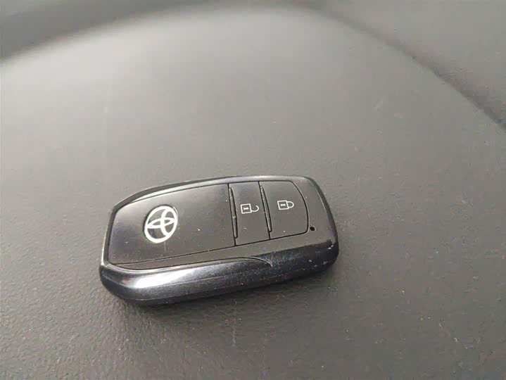 Фото 9 - Toyota Frontlander