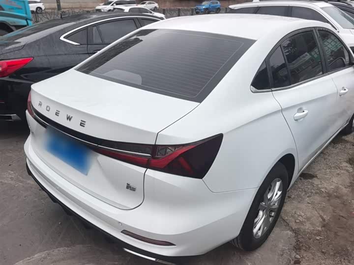 Фото 7 - Roewe i5