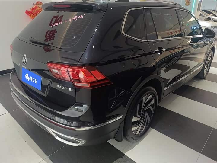 Фото 3 - Volkswagen Tiguan L Pro