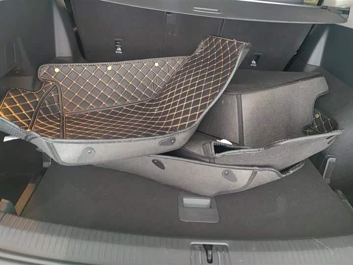 Фото 4 - Volkswagen Tiguan L Pro