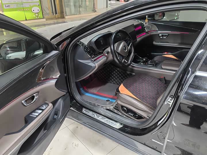 Фото 3 - BYD Han