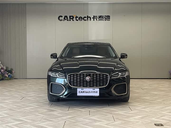 Фото 3 - Jaguar XF L