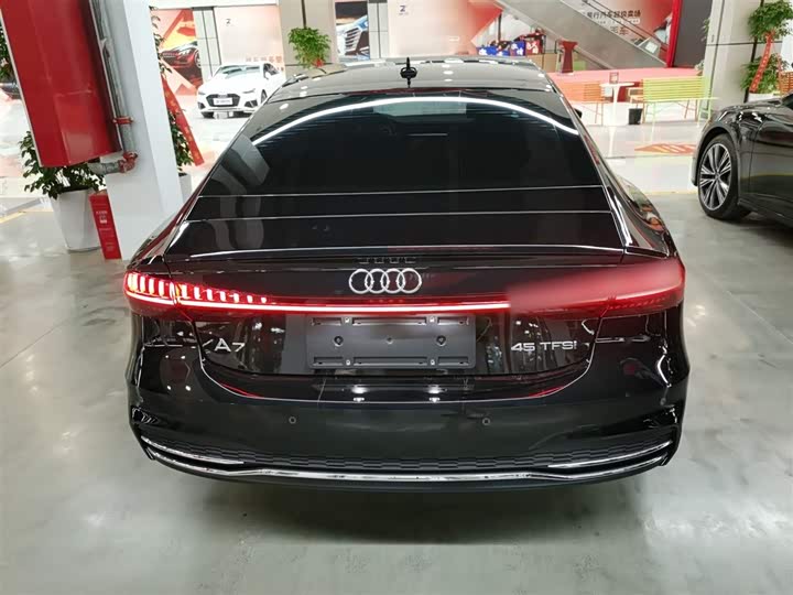 Фото 6 - Audi A7