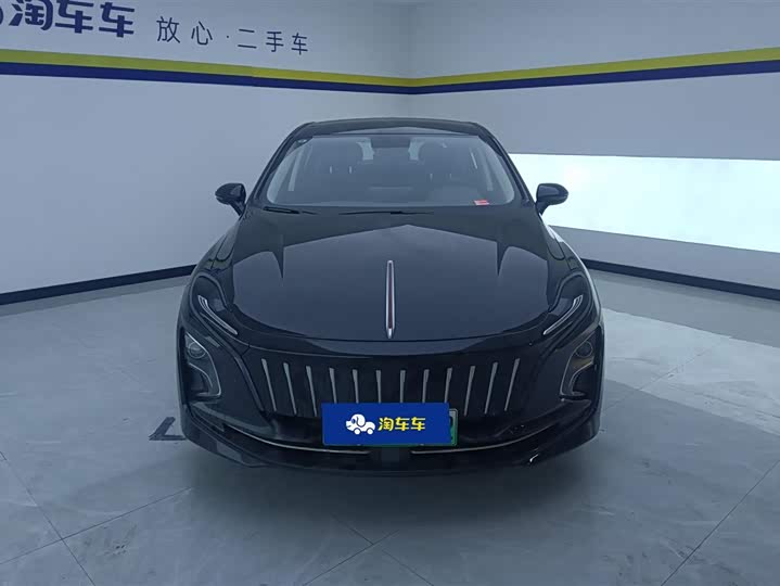 Фото 2 - Hongqi E-QM5