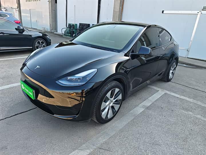 Фото 2 - Tesla Model Y