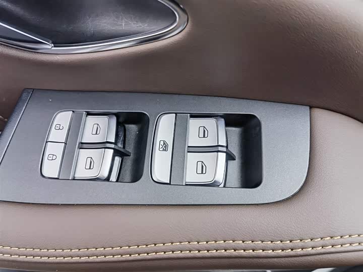 Фото 9 - Jetour X90