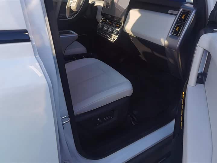 Фото 8 - Chery iCar V23