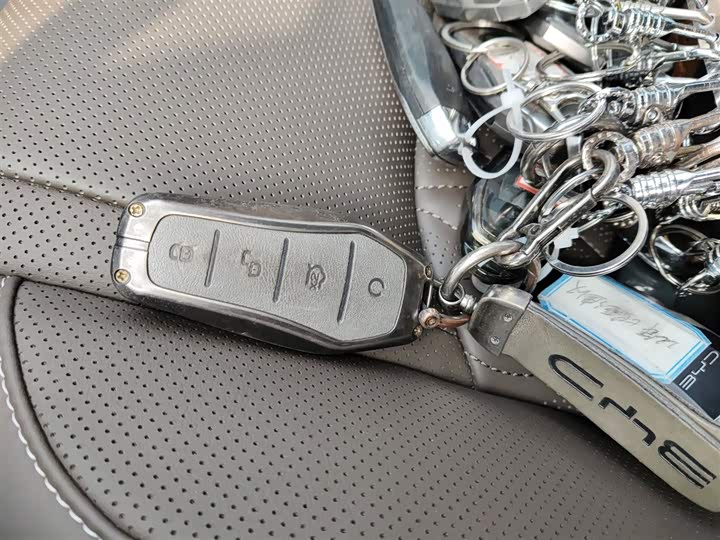 Фото 9 - BYD Han