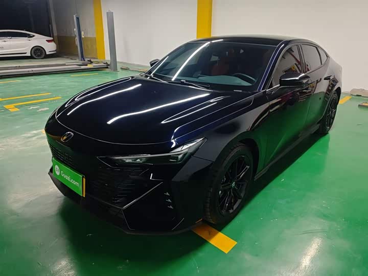 Фото 2 - Changan UNI-V