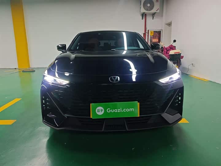 Фото 3 - Changan UNI-V