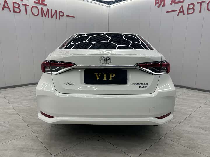 Фото 9 - Toyota Corolla