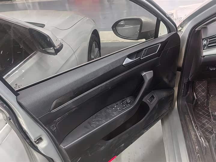 Фото 7 - Volkswagen Magotan