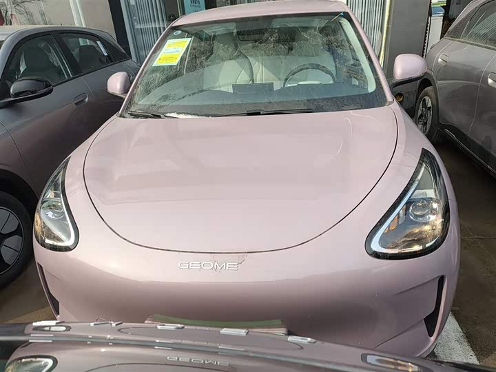 Фото 3 - Geely Galaxy Geome