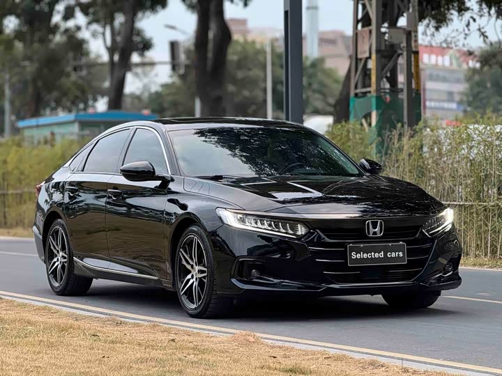 Фото 3 - Honda Accord