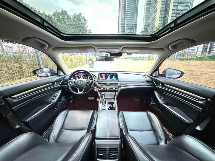 Фото 5 - Honda Accord