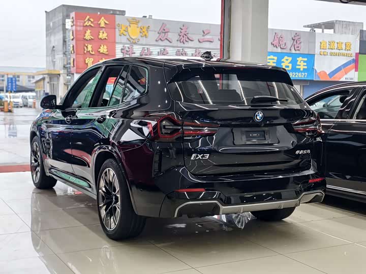 Фото 5 - BMW iX3