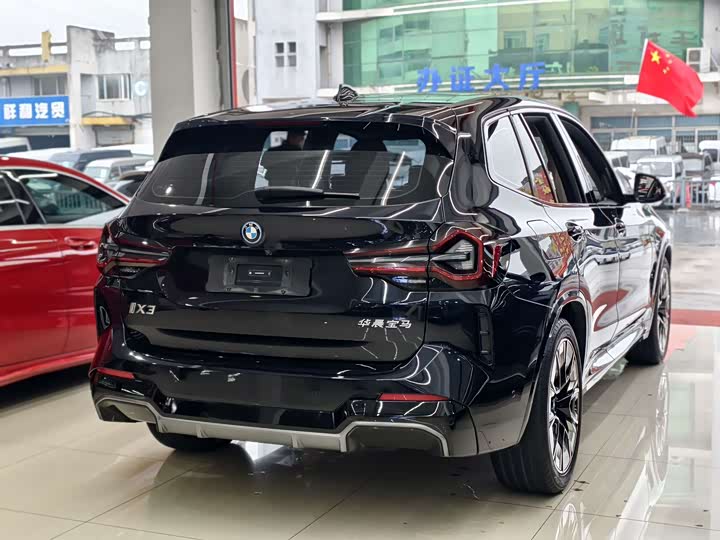 Фото 6 - BMW iX3