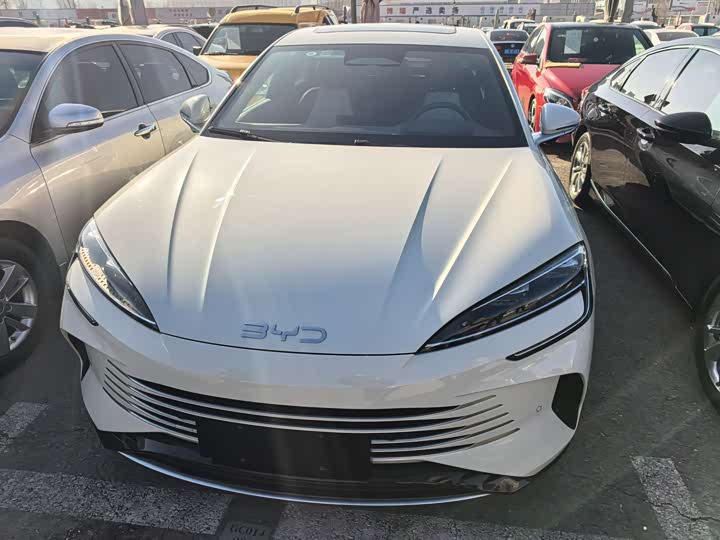 Фото 2 - BYD Seal 07 DM-i Hybrid