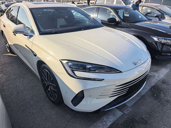 Фото 3 - BYD Seal 07 DM-i Hybrid