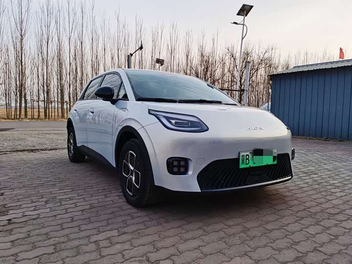 Фото 2 - GAC Aion UT