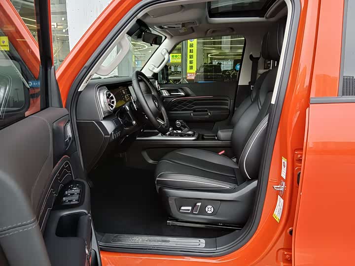 Фото 9 - Tank 300